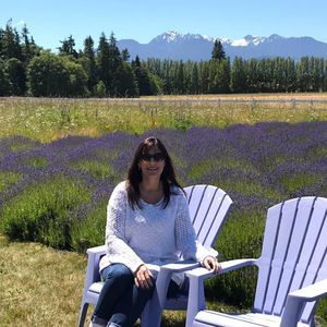 Meet your Posher, Traci